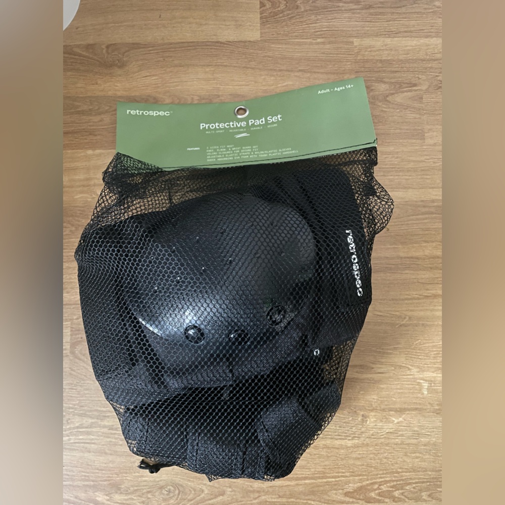 Retrospec Black Protective Pad Set Roller Skating Blading Skateboarding Knee Pad